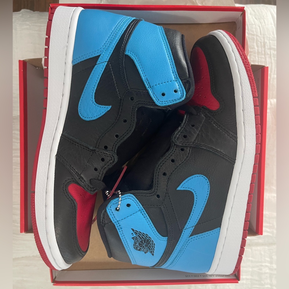 Air Jordan 1 Hi OG UNC to Chicago